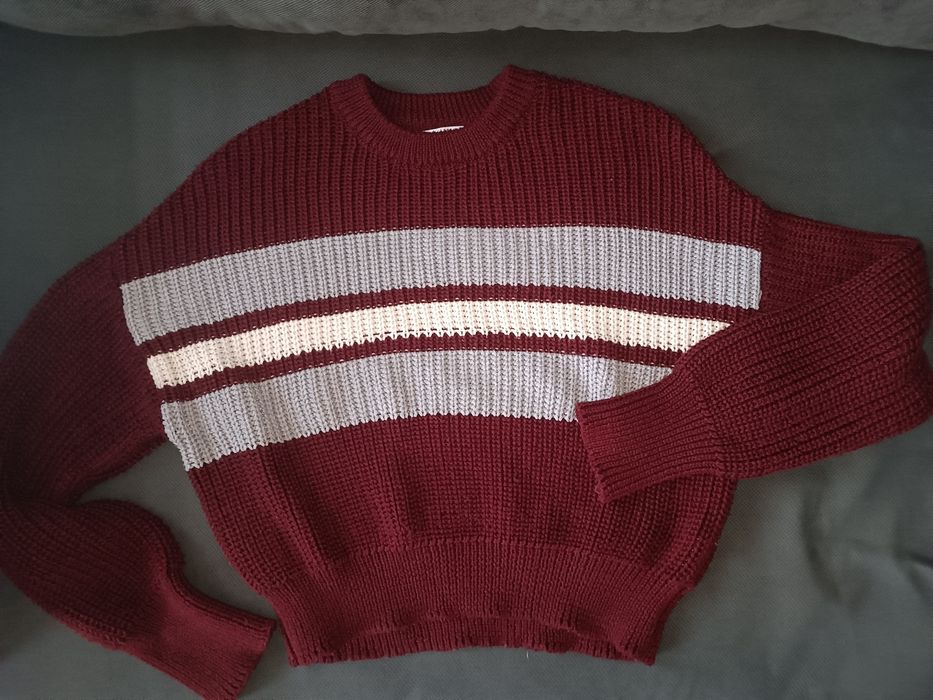 Bordowy sweter Pull&Bear