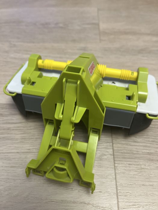 Kosiarka class bruder