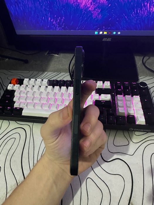 Apple iPhone 13 Midnight Blue 128GB Neverlock