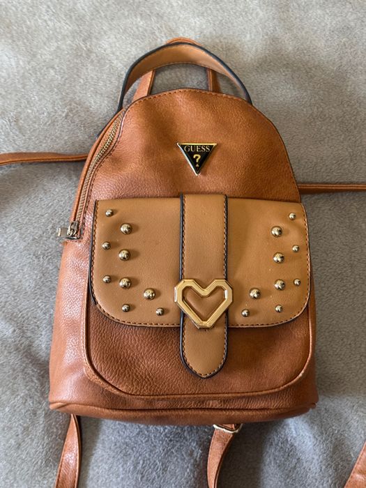 Жіночий шкіряний рюкзак Guess коричневий оригінал
