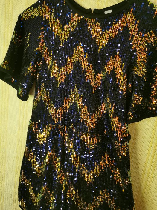 Близкучий ромпер, плаття. Паєтки 8-9р