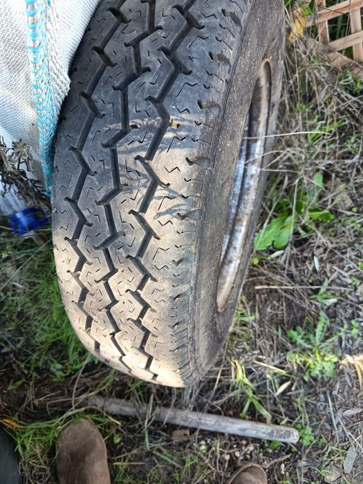 Pneu da frente de ford transit firestone 185 r15