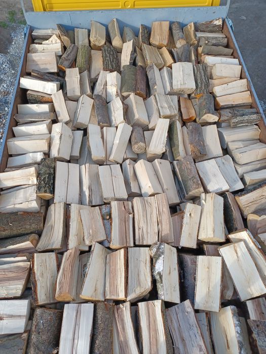Drewno kominkowe/opałowe sosna dąb buk brzoza itp. Transport