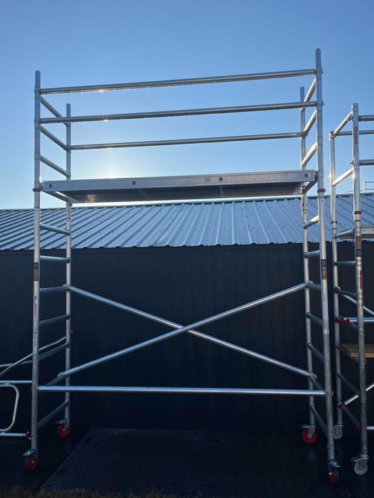 Rusztowanie Aluminiowe Jezdne Schodowe Wys. Robocza 4,20m Mobilne