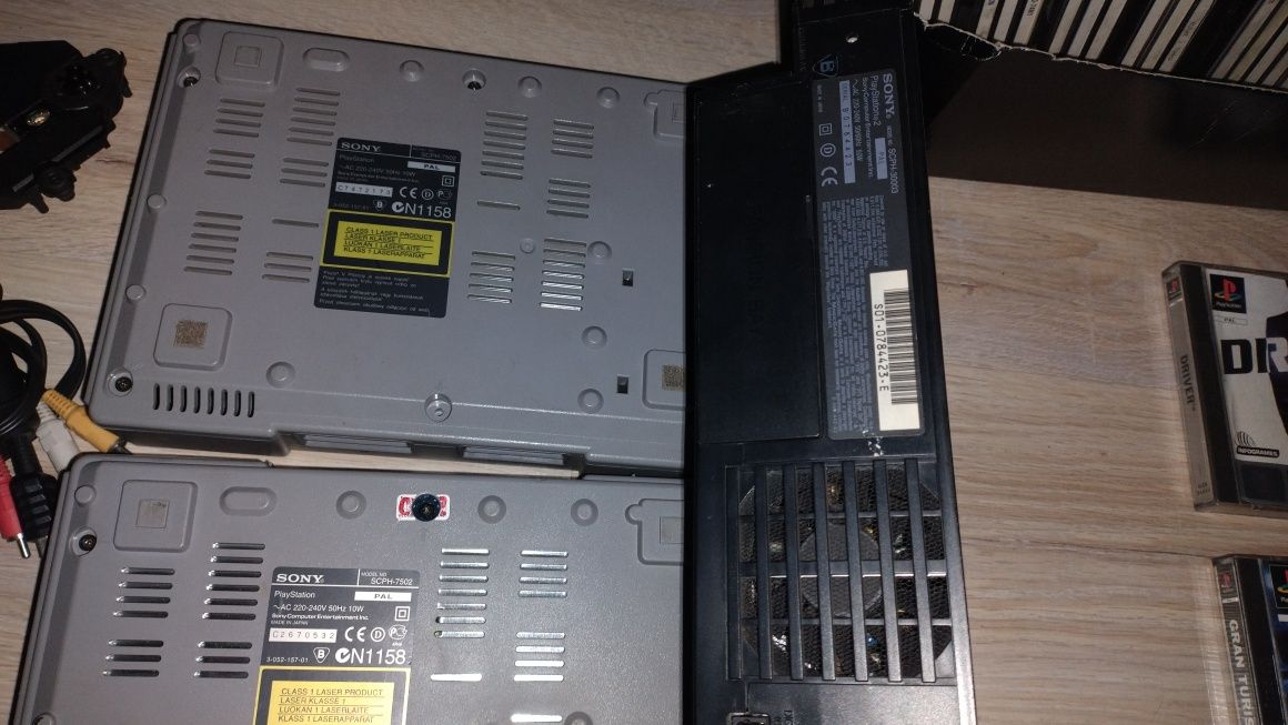 Konsole ps1 PSX szarak.