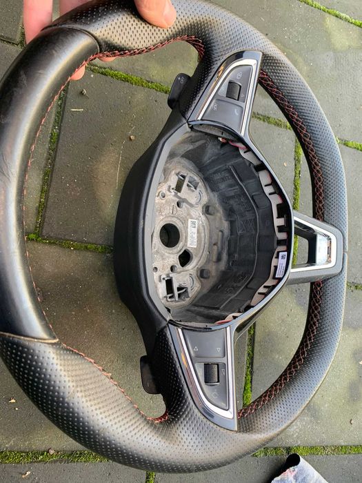 kierownica skórzana skóra pikowana ścięta VRS Skoda Octavia III RS