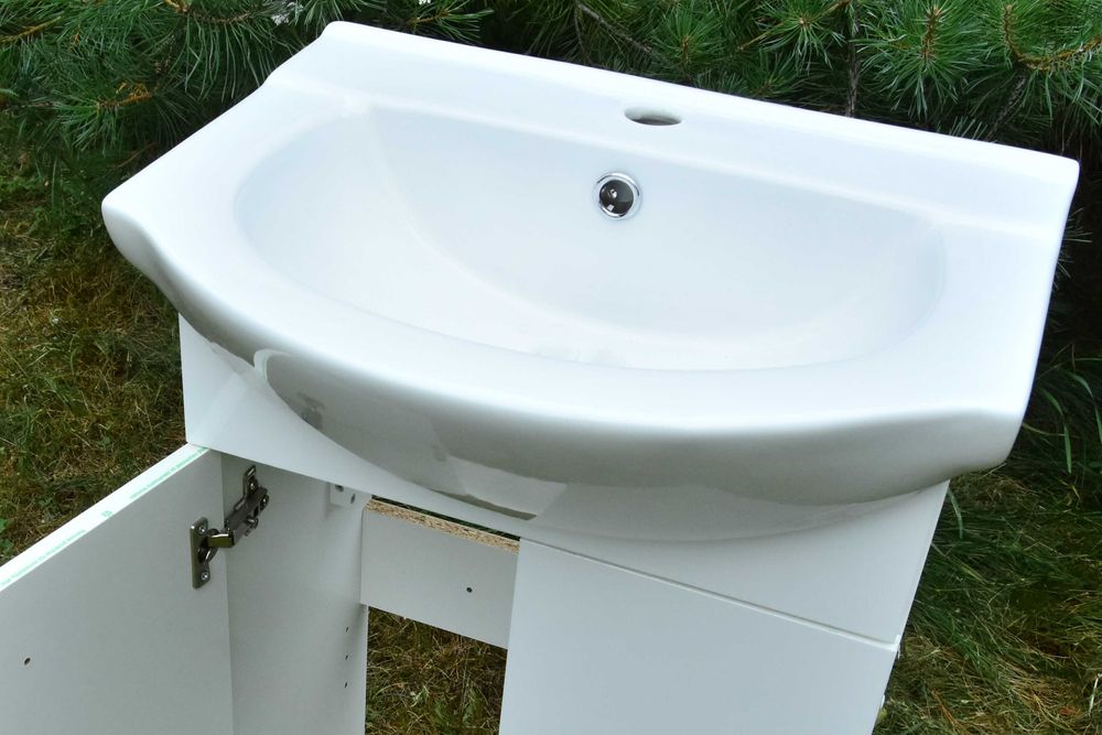 Szafka z umywalką/Łazienka/Nowa