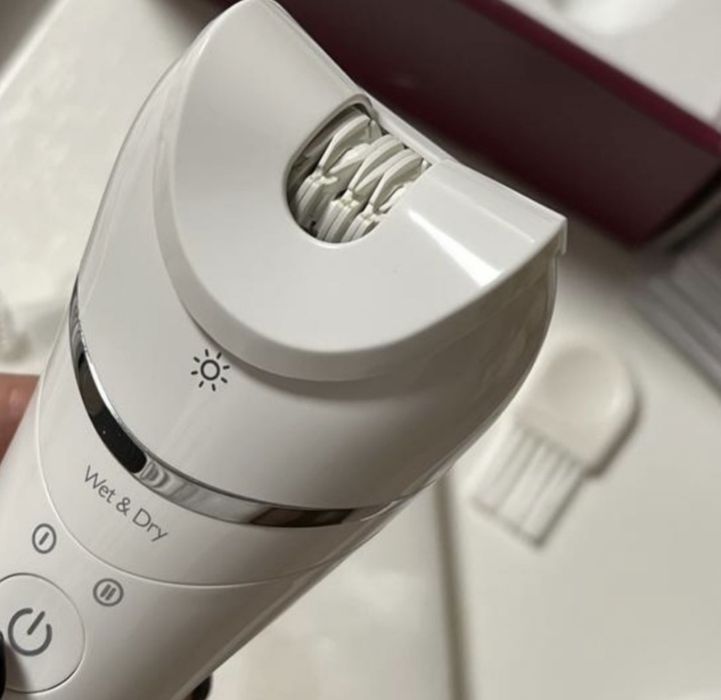 Епілятор PHILIPS BRE710/00 серії 8000