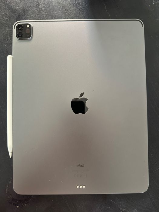ipad pro 12.9 M1 (5ª geração) 128 GB com capa e sem pencil)