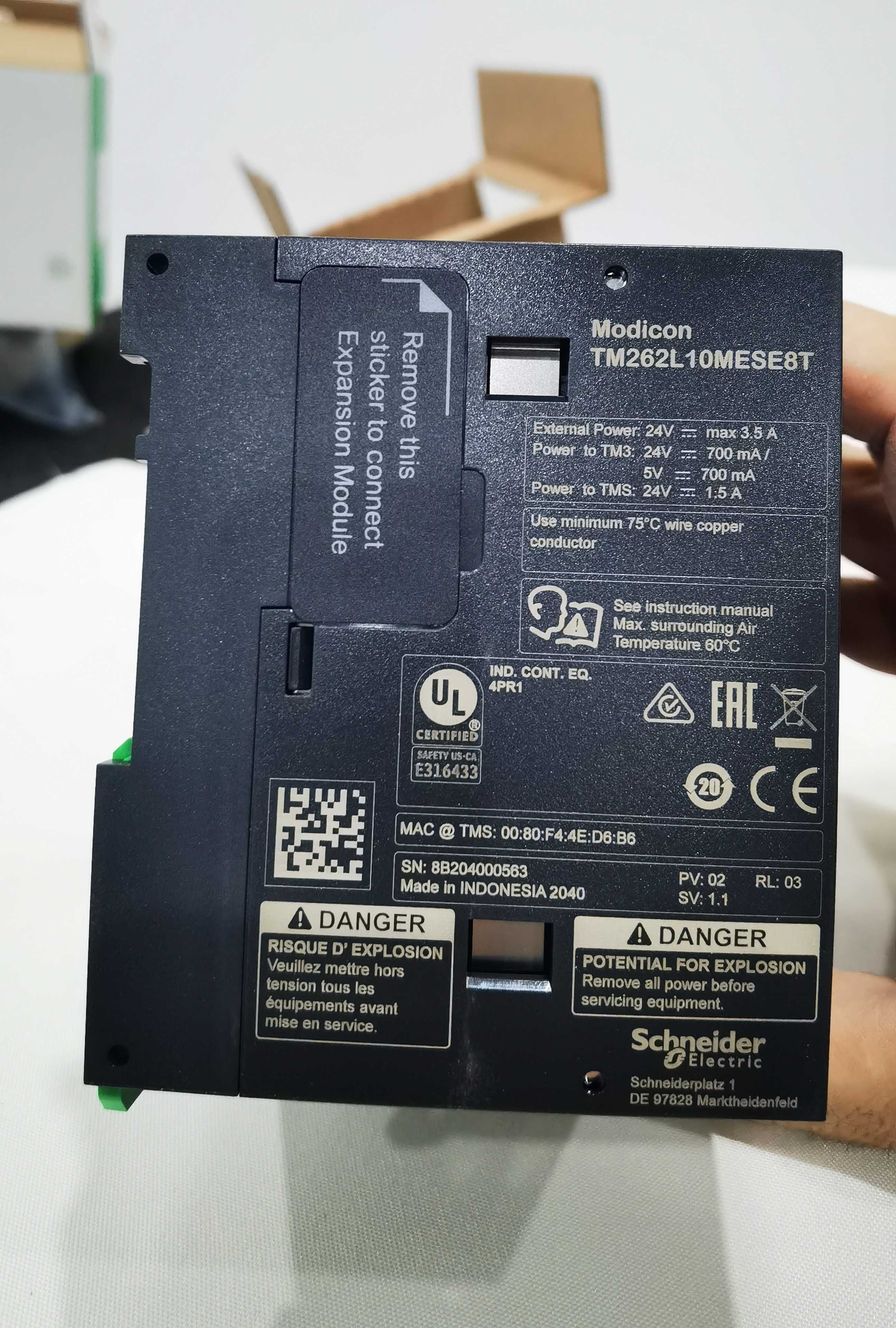PLC Schneider M262 - COM LICENCA EcoStruxure Machine Expert incluída!