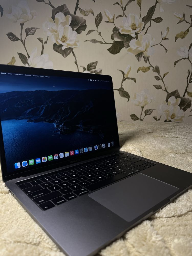 MacBook Pro 2017 13 i7 3.5 16 256