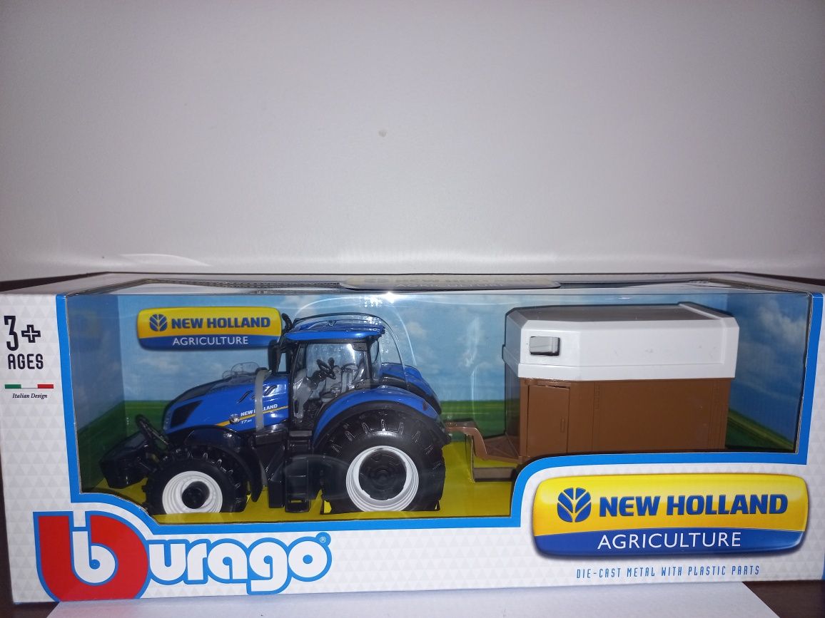 Bburago traktor New Holland T7.315 z przyczepą dla konia,skala 1:32