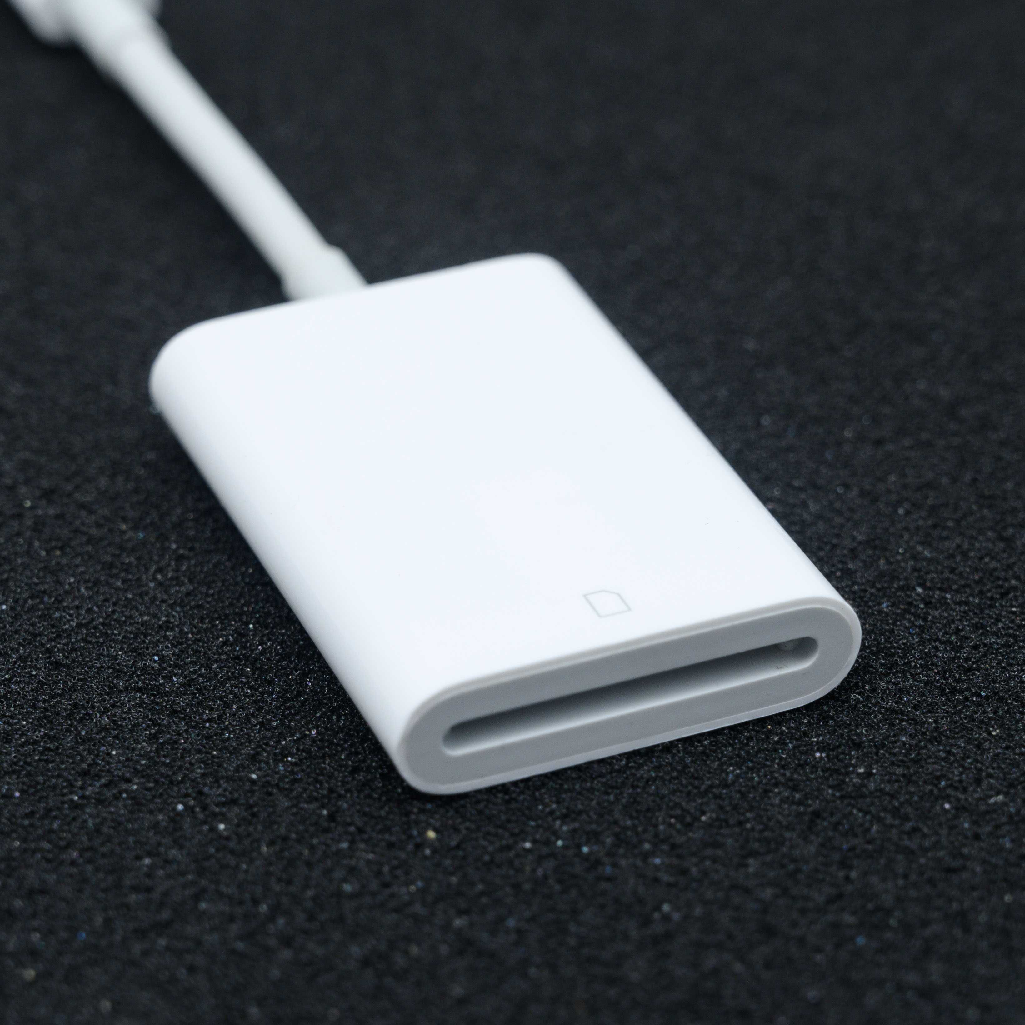 Адаптер Apple USB-C to SD Card Reader A2082 MUFG2 UHS-II