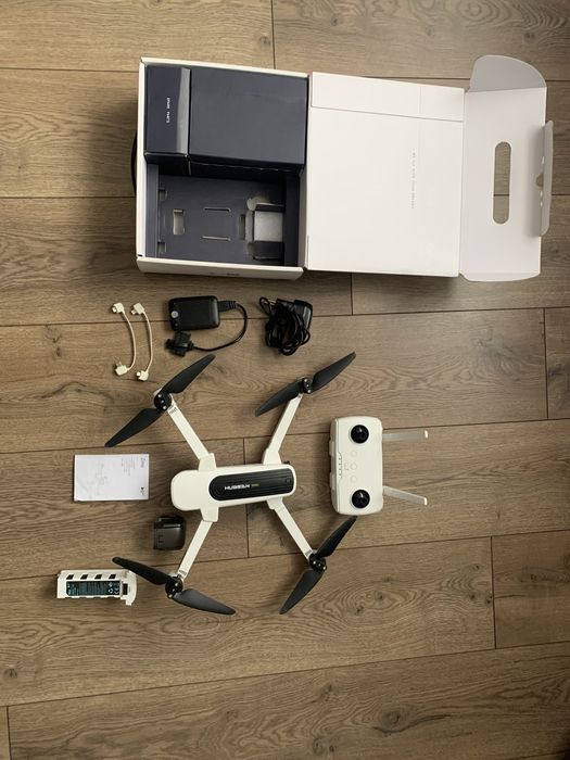 Квадрокоптер Hubsan zino