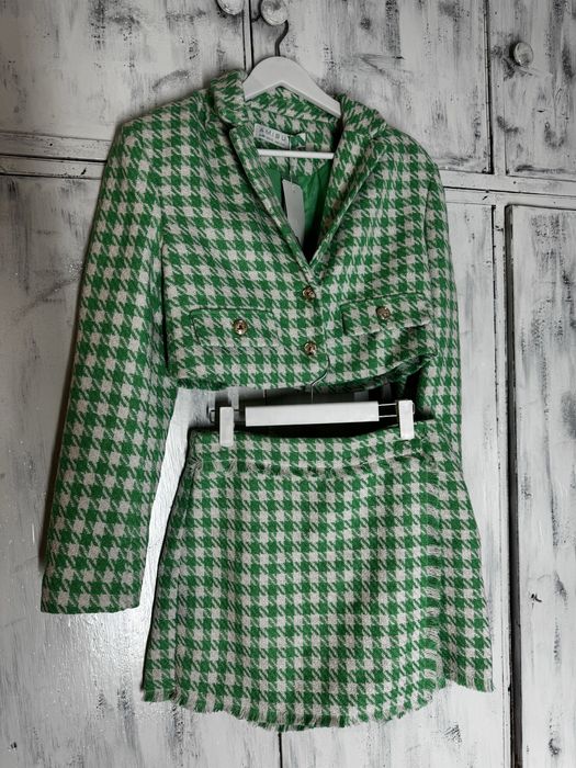 Костюм з  прихованими шортами