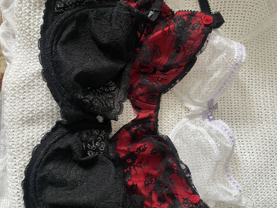 Бюстгальтери без паролона, великі розміри