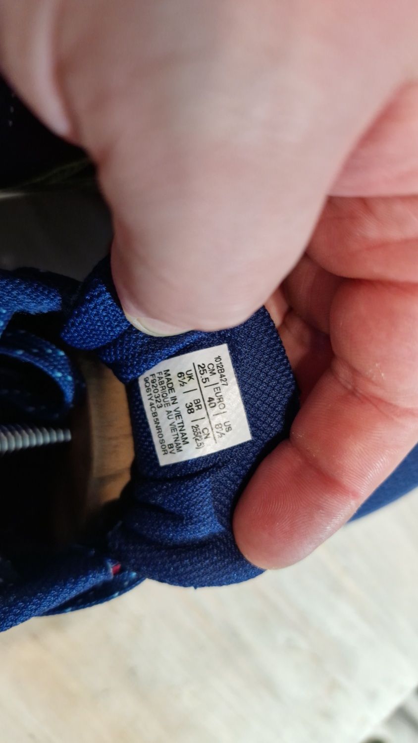 жіночі Asics Trabuco Terra 2 Trainers розмір 40