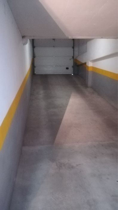 Garagem BOX. ( CENTRO DE VISEU ) ALUGAR