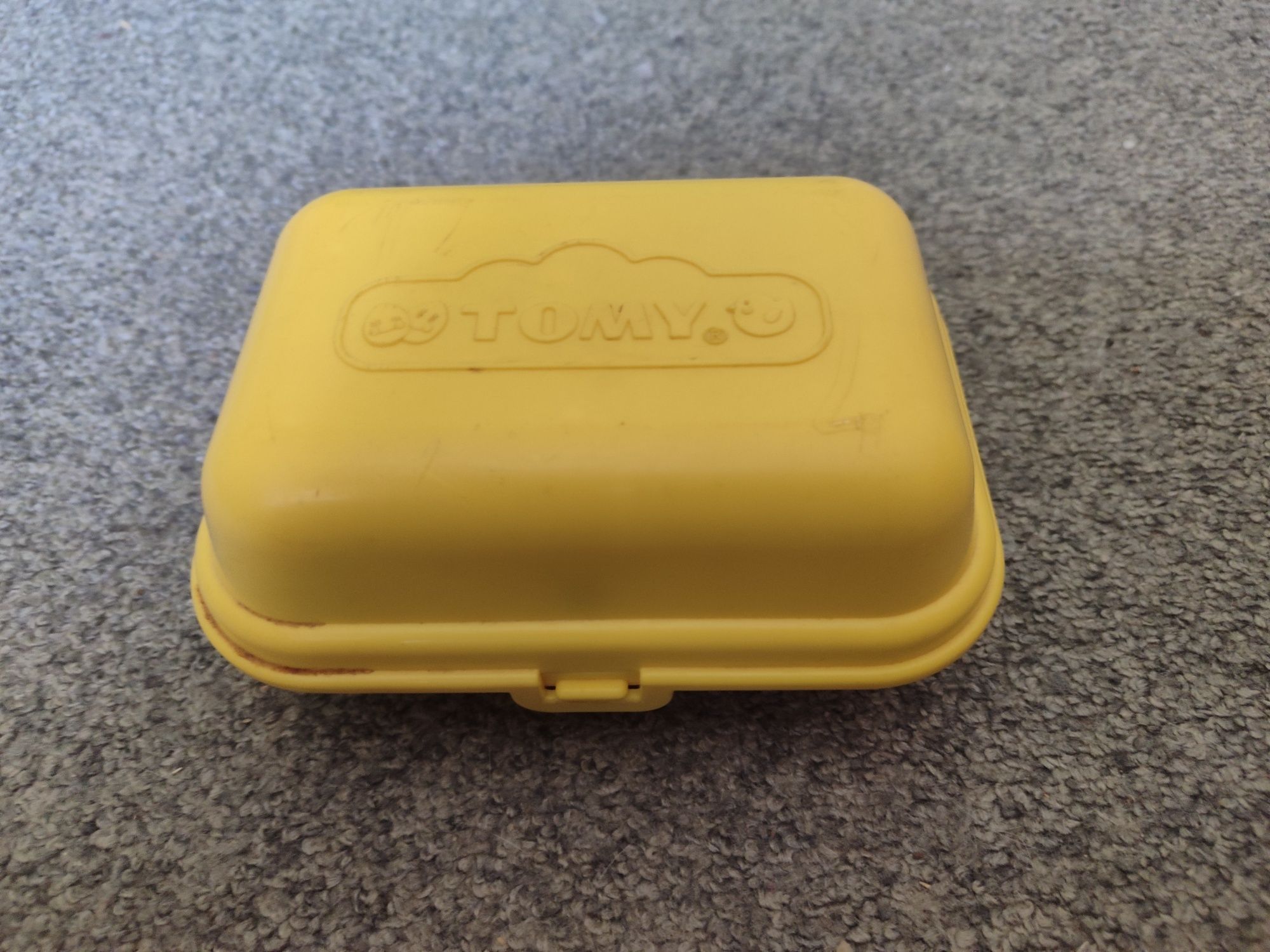 Портер яйця TOMY