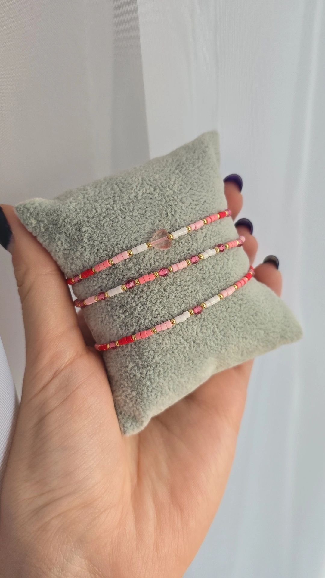 Bransoletka handmade z serduszkiem