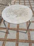 Mesa de jardim usada