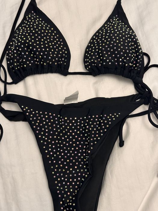 Продам купальник з стразами,новий