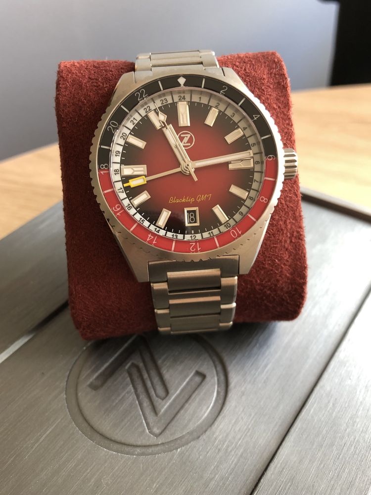 Zelos BlackTip GMT Crimson Red