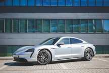 Porsche Taycan 4S