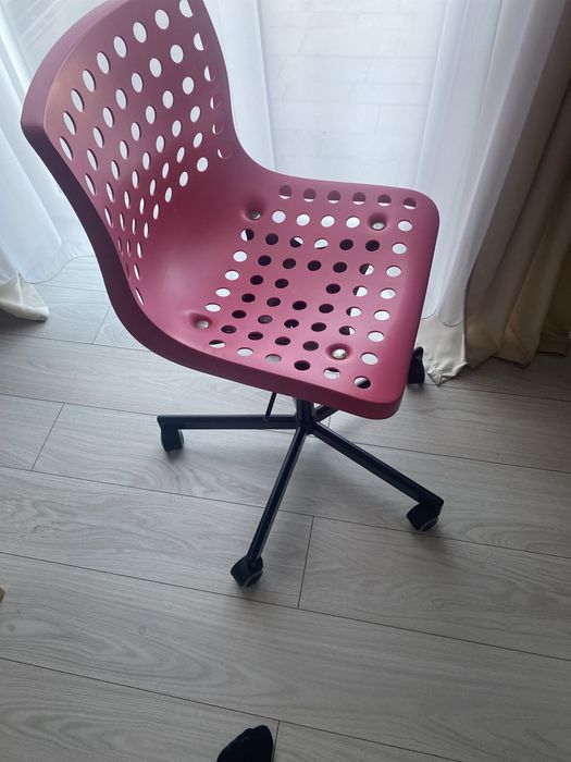 Krzeslo ikea różowe za darmo