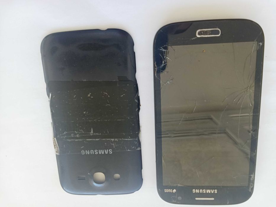 Samsung Galaxy Grand GT-I9082 a funcionar para peças