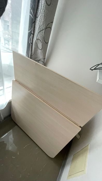 Продам стіл метелик, колір білий дуб