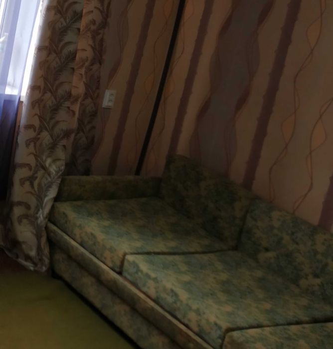 Продам недорого диван