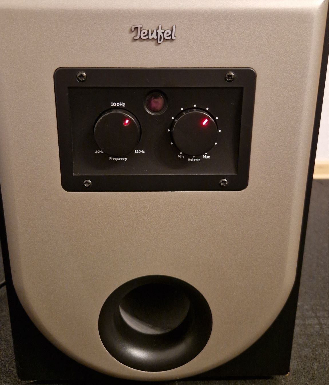 Subwoofer aktywny teufel m 900 sw