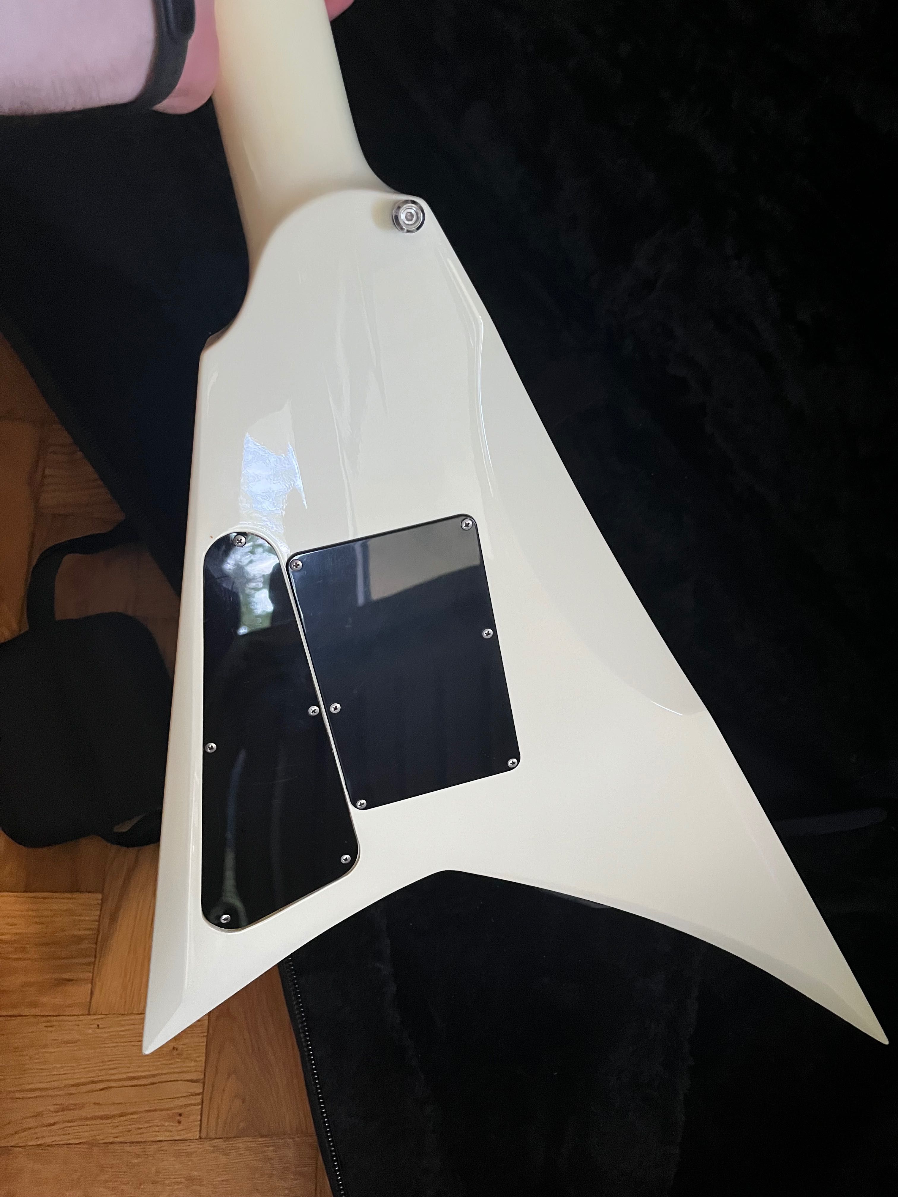 Esp Edwards E-RV 148 Asymetryczna V/RR Alexi Laiho