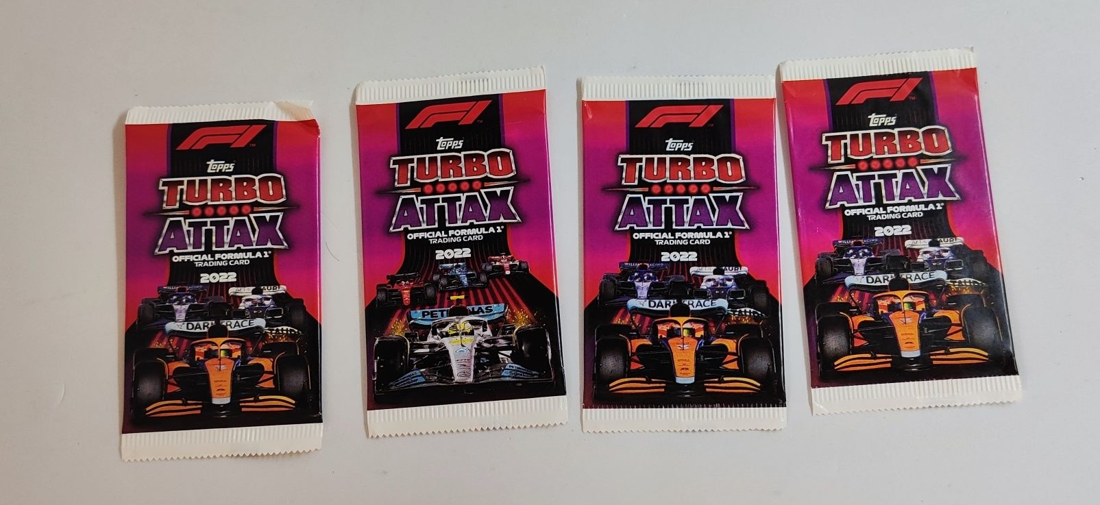 45 packs Topps Turbo Attax 2022