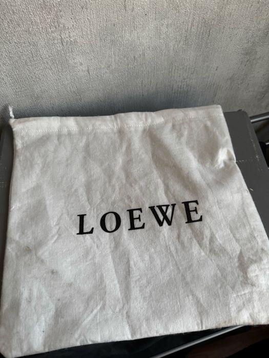 Чорна сумка loewe