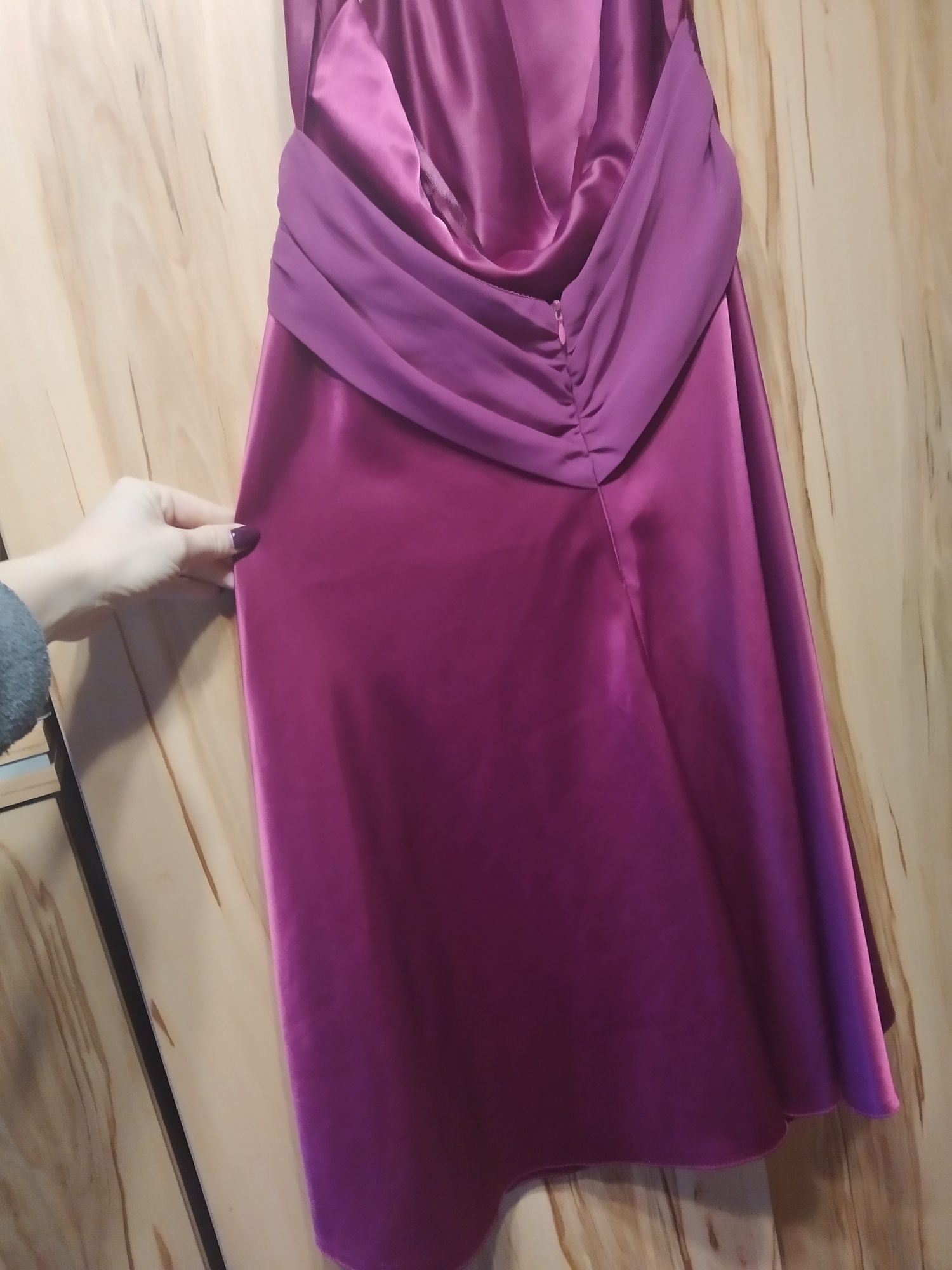 Sukienka fioletowa satynowa r. 40 studniówka/bal/wesele