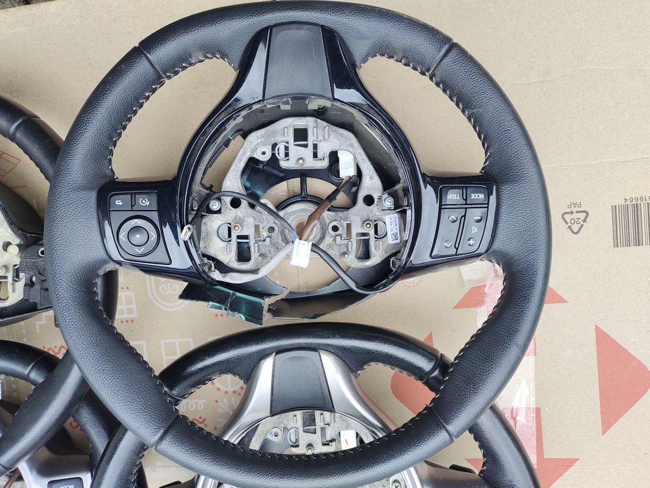 Кермо руль Toyota Yaris  2006-2012р