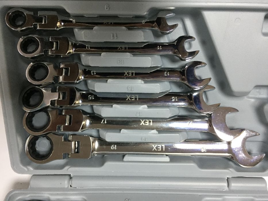 Ключи рожково-накидные с трещоткой на кардане LEX 12 в кейсе