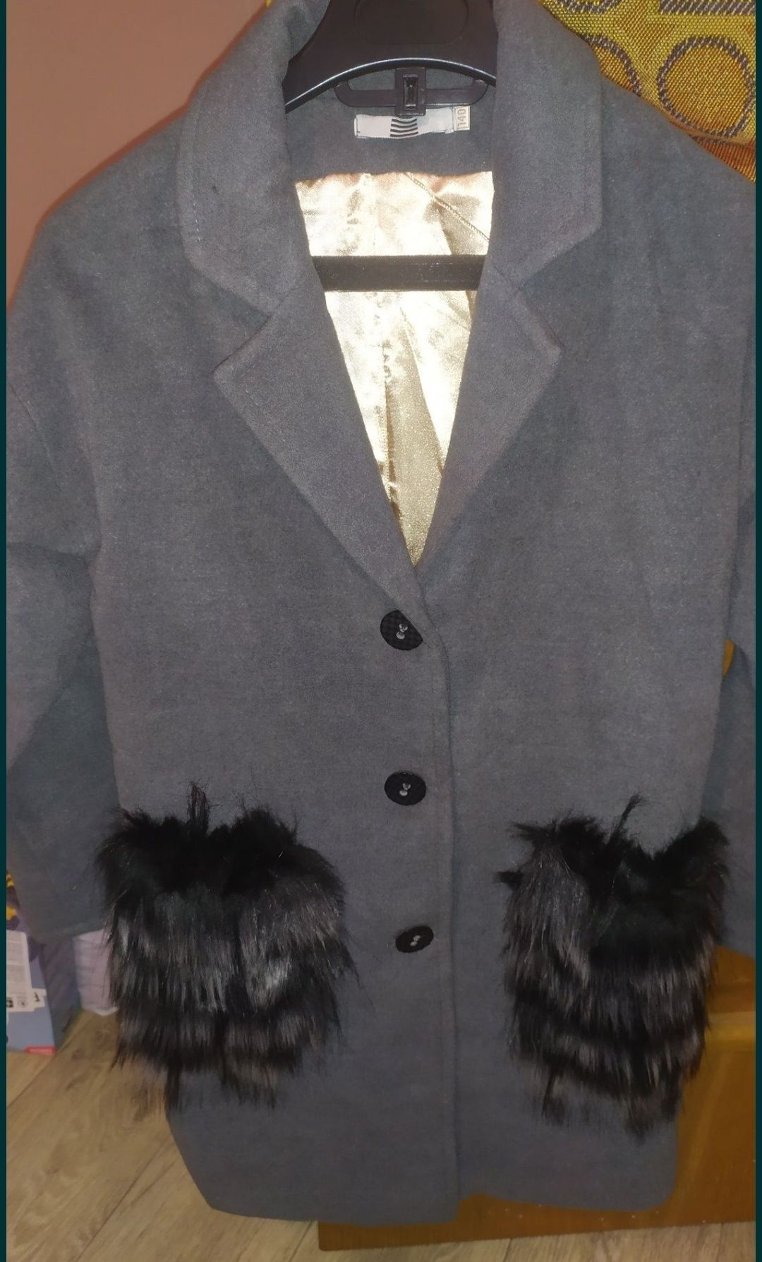 Продам кашемірове демисезонне пальто для дівчинки на 140 ріст