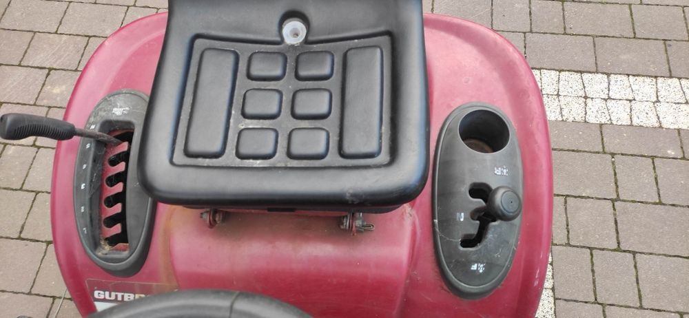 Kosiarka traktorek  pompa oleju