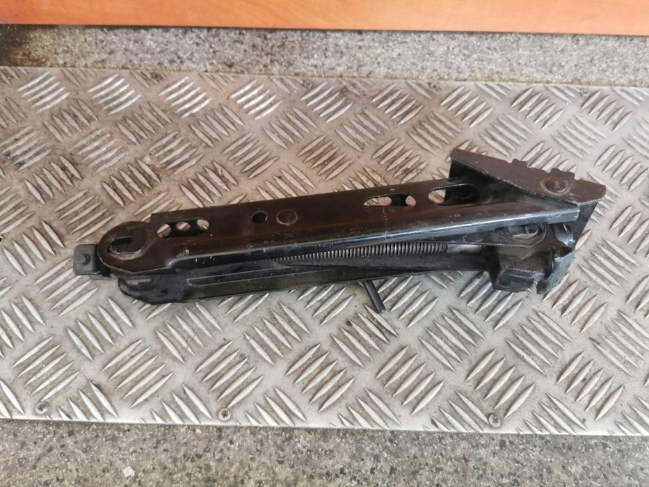 LEWAREK OPEL CORSA D 13331922