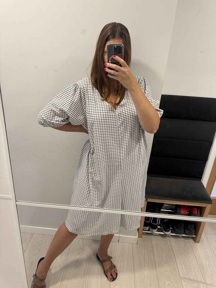 Biała sukienka w kratkę midi długa luźna oversize
