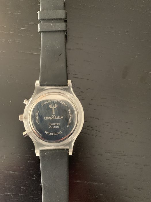 Relógio Neptune preto