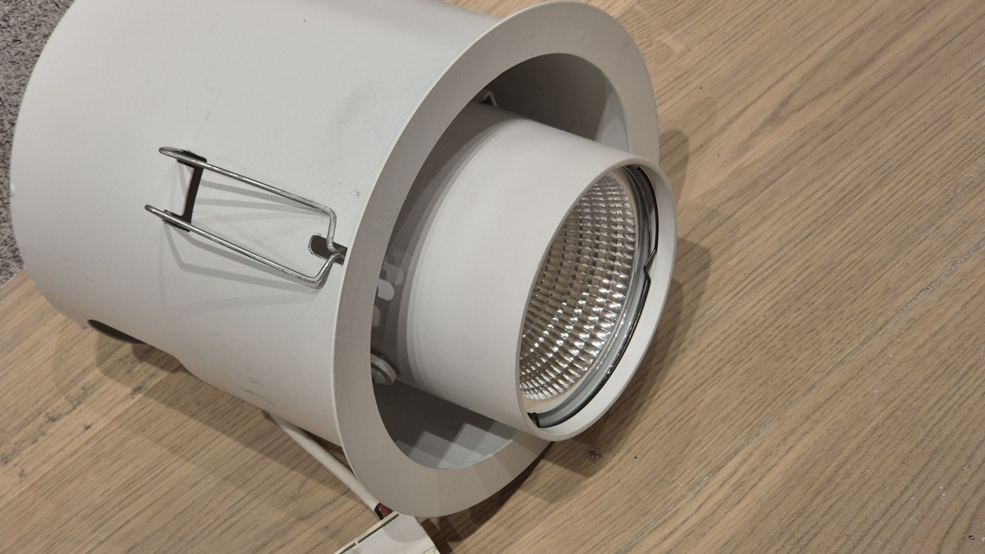 Lampa sufitowa wpuszczana led