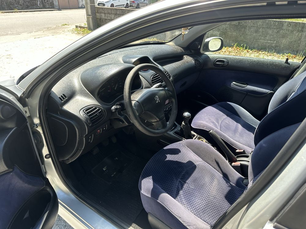 Peugeot 206 1.4 HDI BLAK & SILVER