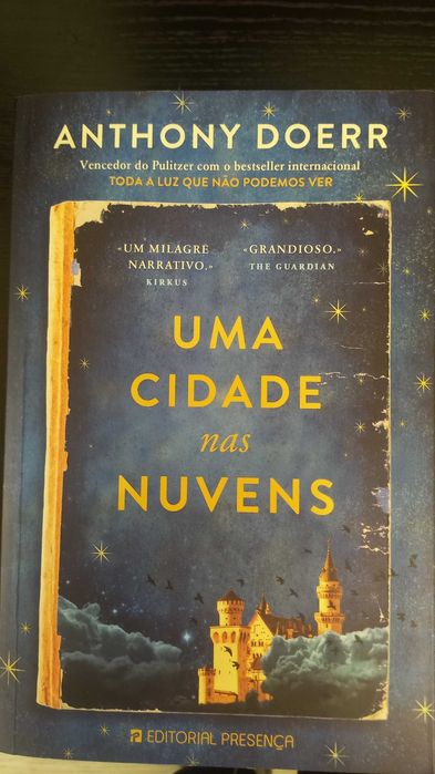 Livro Uma Cidade nas Nuvens - novo
