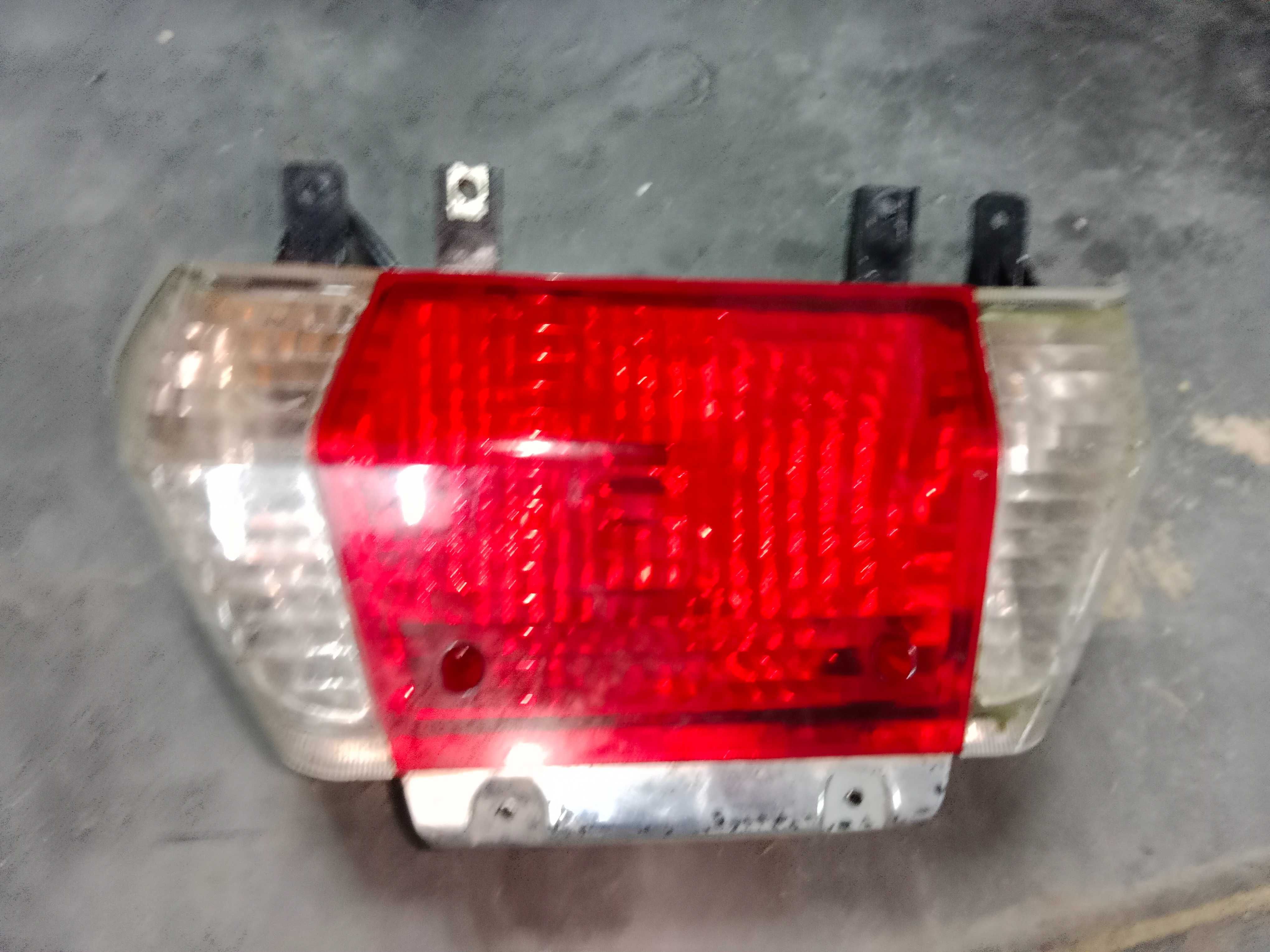daelim S2 125 S2125 lampa tył tylna kierunkowskazy tylne oświetlenie