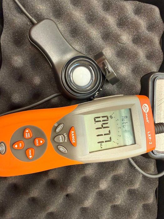 Pomiary natężenia oświetlenia na stanowiskach pracy