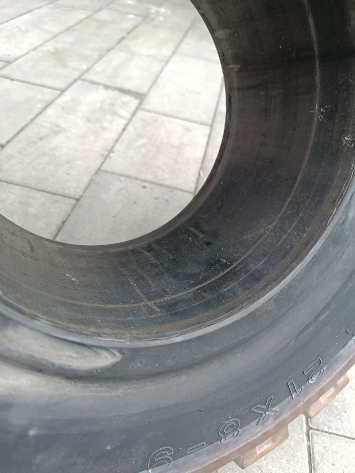 Opony pelne 21x8-9 Gumasol białe wózek widłowy-nowe-